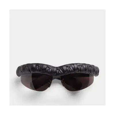 Occhiali da Sole Pleat Dal Design Avvolgente Bottega Veneta BV1209s 002 Black